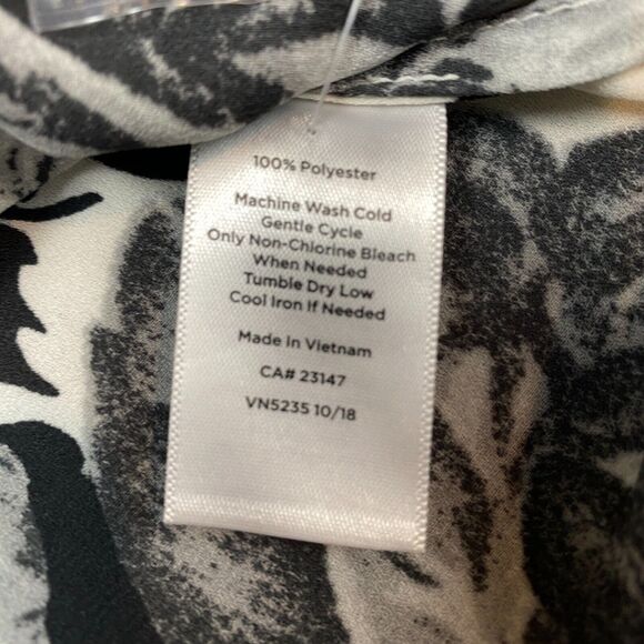 Talbots Blouse Top Womens Petite XS Rose Floral 3/4 Sleeve Classic Fit MSRP $89 - Picture 7 of 13